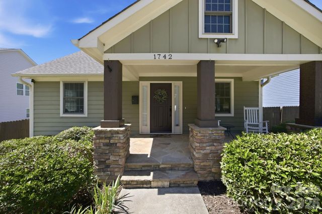 1742 Dunkirk Drive, Charlotte, NC 28203