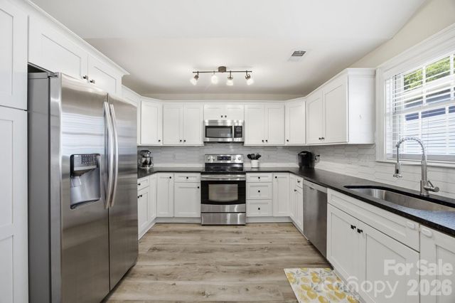 1742 Dunkirk Drive, Charlotte, NC 28203