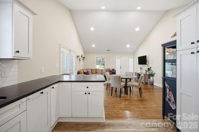 1742 Dunkirk Drive, Charlotte, NC 28203