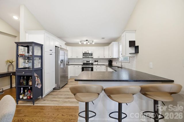 1742 Dunkirk Drive, Charlotte, NC 28203
