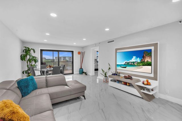 2221 Cypress Island Dr 708, Pompano Beach, FL 33069