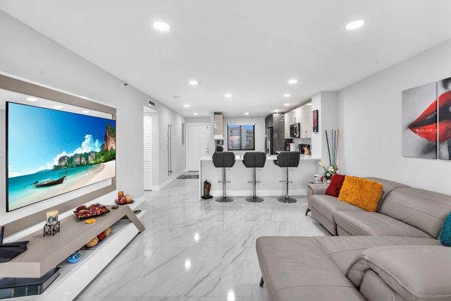 2221 Cypress Island Dr 708, Pompano Beach, FL 33069