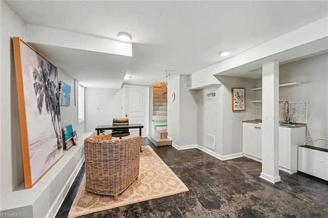2439 Hoyt Street, Winston-salem, NC 27103