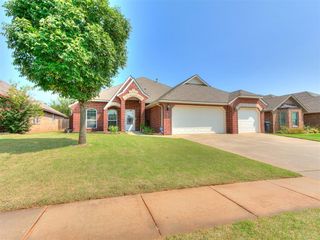 1612 Dorothy Drive, Moore, OK 73170
