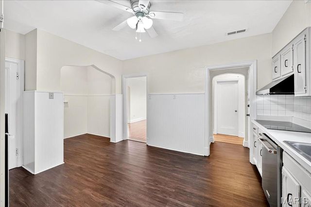 7224 Pershing Avenue, University City, MO 63130