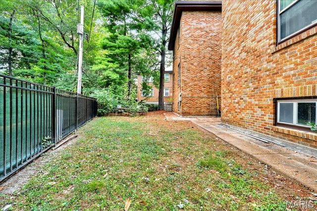 7224 Pershing Avenue, University City, MO 63130