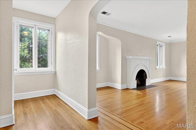 7224 Pershing Avenue, University City, MO 63130