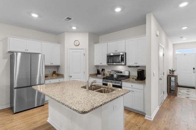 3120 Bells Lake Cir, Longs, SC 29568