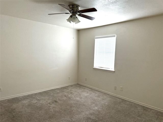 4715 16th Street B, Bacliff, TX 77518
