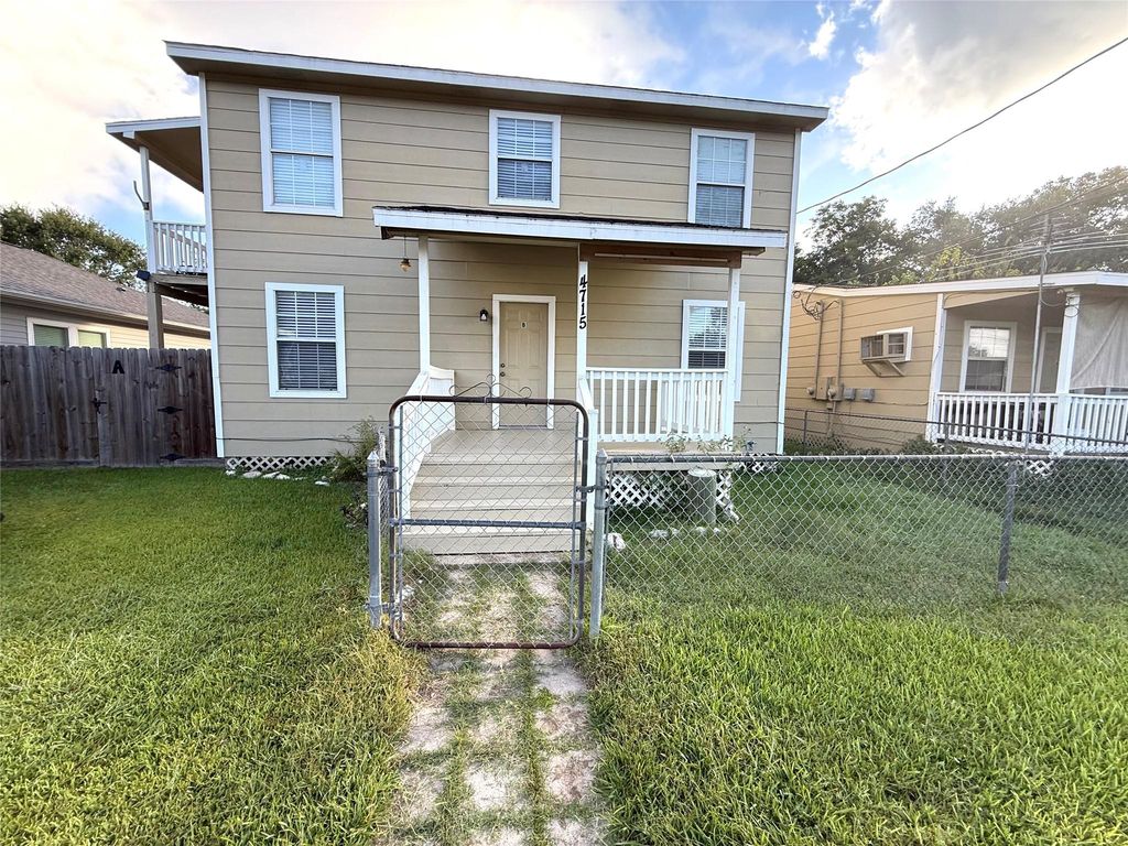 4715 16th Street B, Bacliff, TX 77518
