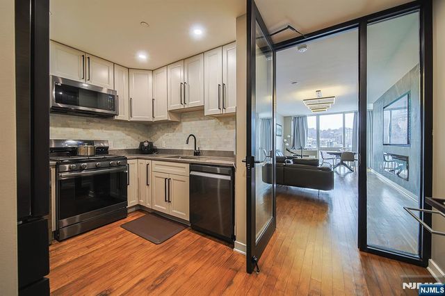 612 Hudson Park 612, Edgewater, NJ 07020