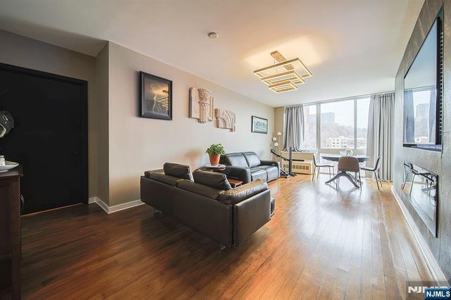 612 Hudson Park 612, Edgewater, NJ 07020