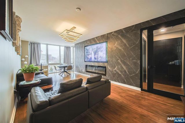 612 Hudson Park 612, Edgewater, NJ 07020