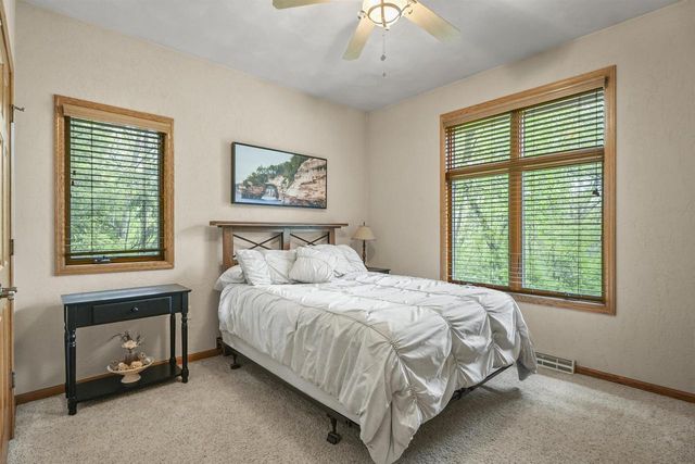 7622 N Orchard View Drive, Evansville, WI 53536