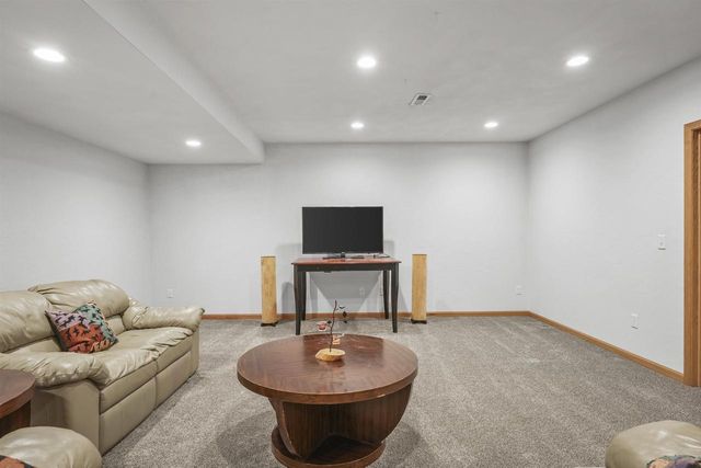 7622 N Orchard View Drive, Evansville, WI 53536