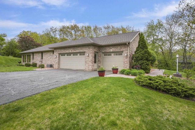 7622 N Orchard View Drive, Evansville, WI 53536