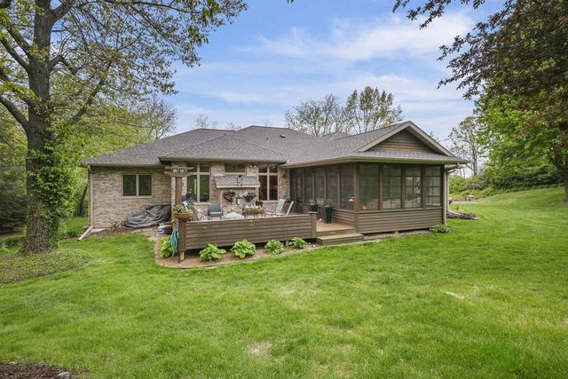 7622 N Orchard View Drive, Evansville, WI 53536