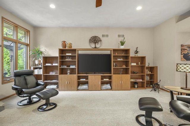 7622 N Orchard View Drive, Evansville, WI 53536