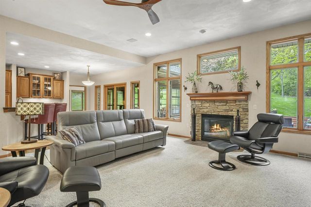 7622 N Orchard View Drive, Evansville, WI 53536