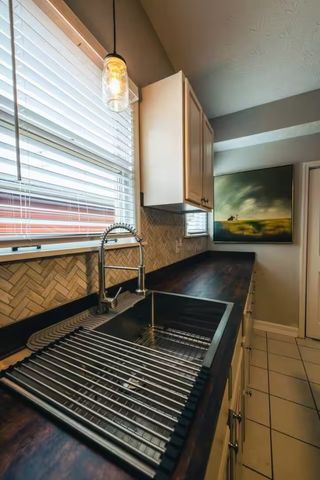 905 11th Ave, N, Nashville, TN 37208