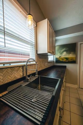 905 11th Ave, N, Nashville, TN 37208