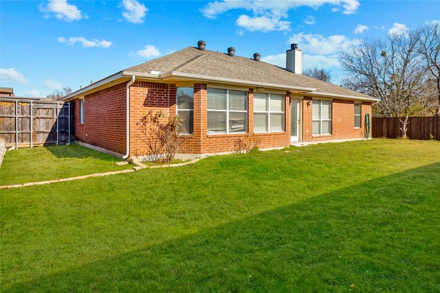 3901 Georgetown Drive, Sachse, TX 75048