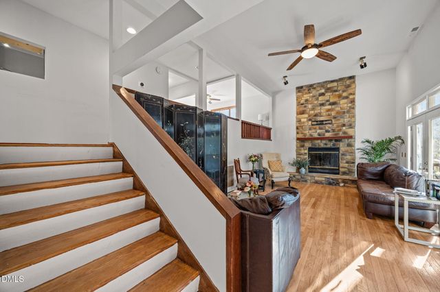 216 May Court, Chapel Hill, NC 27514