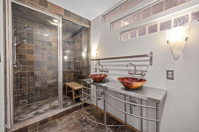 216 May Court, Chapel Hill, NC 27514