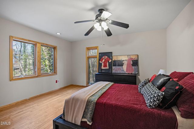 216 May Court, Chapel Hill, NC 27514