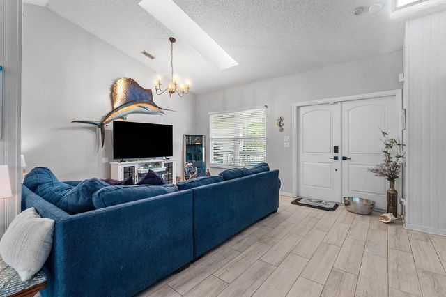 12744 82nd Street N, West Palm Beach, FL 33412