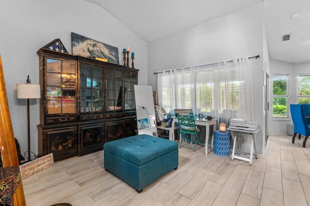 12744 82nd Street N, West Palm Beach, FL 33412