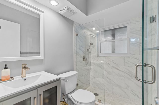 110 SHORE Court 315, North Palm Beach, FL 33408