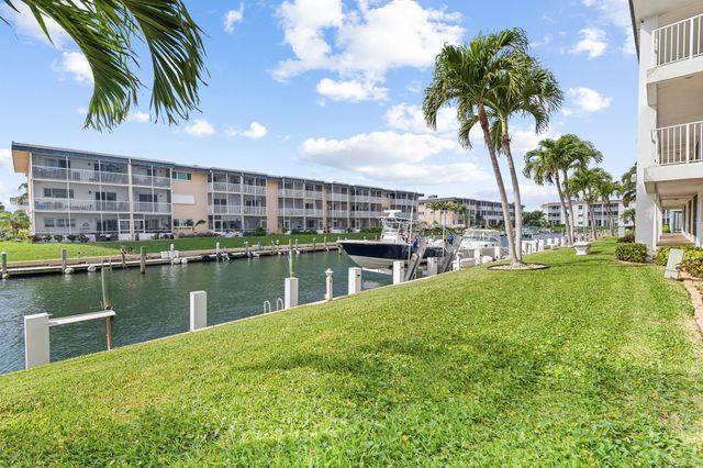 110 SHORE Court 315, North Palm Beach, FL 33408