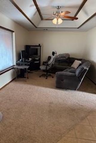 2304 Seth Street, Weatherford, OK 73096