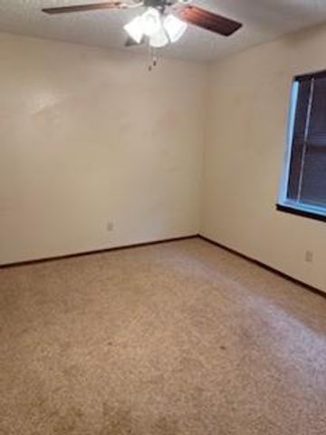 2304 Seth Street, Weatherford, OK 73096