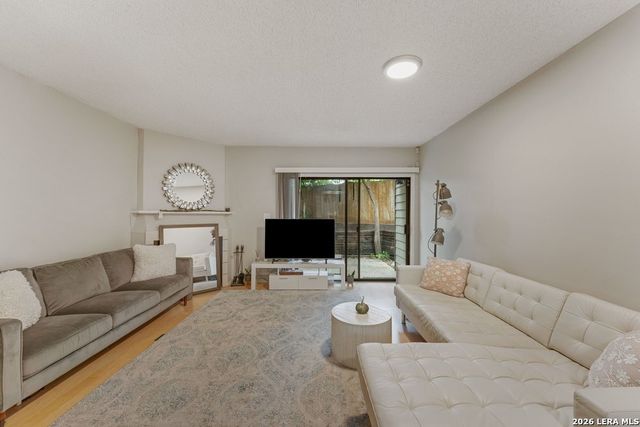 11815 Vance Jackson Rd Apt 2304, San Antonio, TX 78230