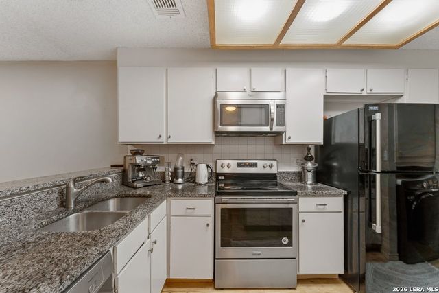 11815 Vance Jackson Rd Apt 2304, San Antonio, TX 78230