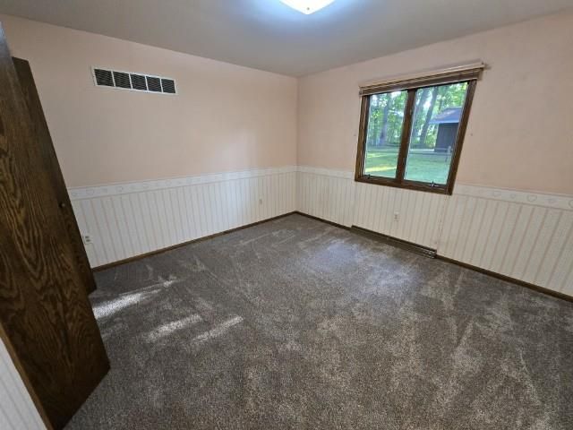 925 E RIDLINGTON AVENUE, Shawano, WI 54166