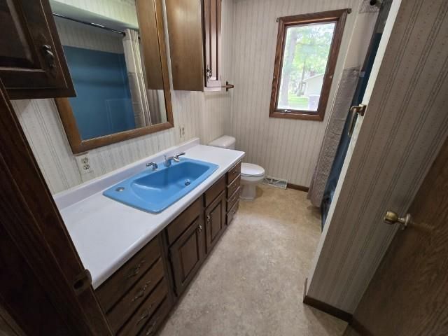 925 E RIDLINGTON AVENUE, Shawano, WI 54166