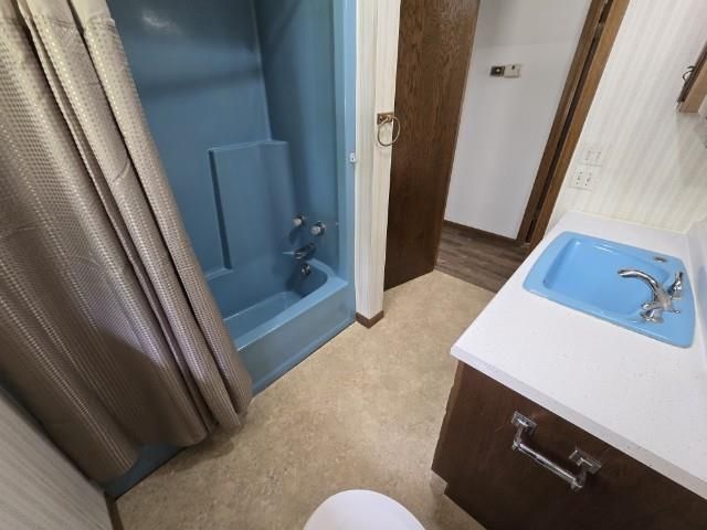 925 E RIDLINGTON AVENUE, Shawano, WI 54166