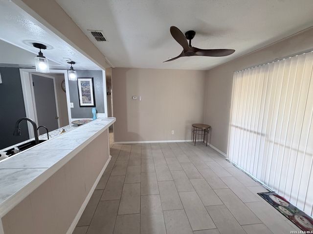 7210 Northbluff CT, San Antonio, TX 78227