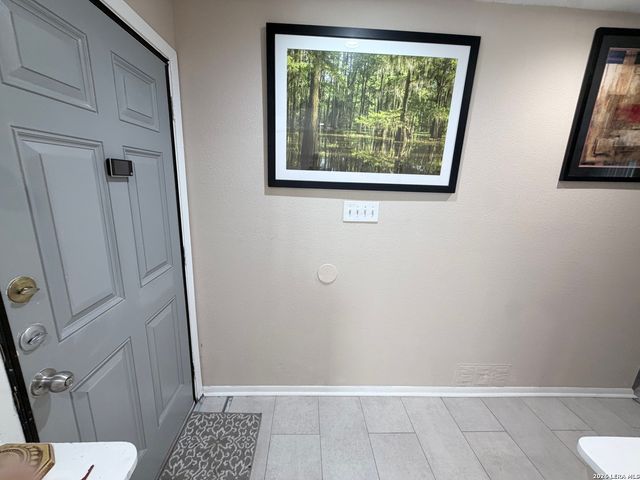 7210 Northbluff CT, San Antonio, TX 78227