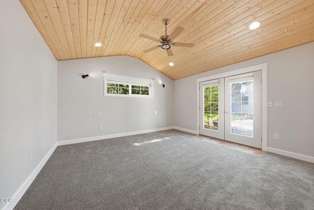 2245 NE Shepard Road, Bend, OR 97701