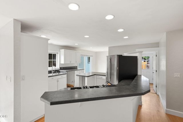 2245 NE Shepard Road, Bend, OR 97701