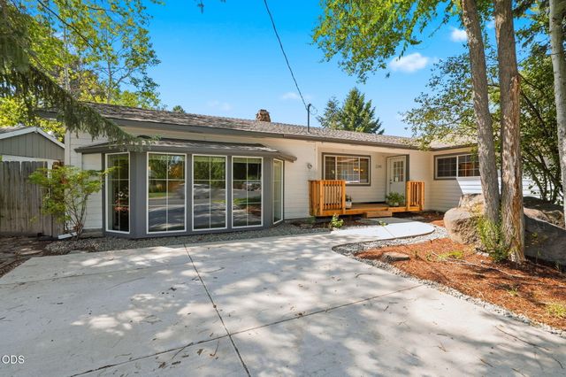 2245 NE Shepard Road, Bend, OR 97701