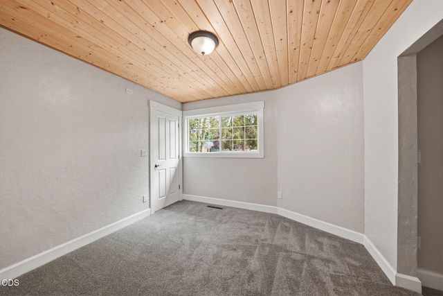 2245 NE Shepard Road, Bend, OR 97701