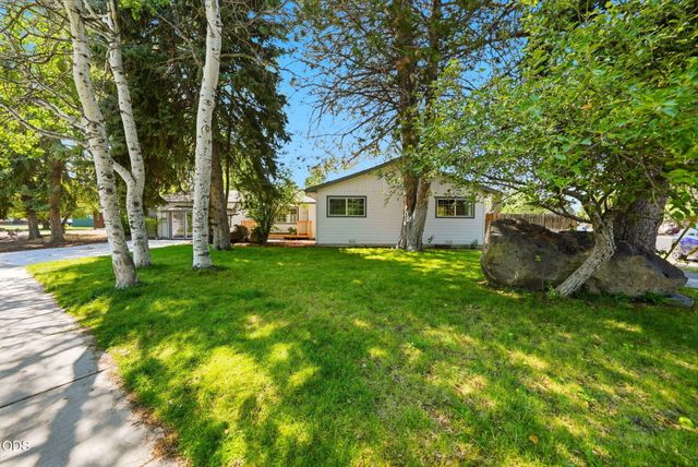 2245 NE Shepard Road, Bend, OR 97701