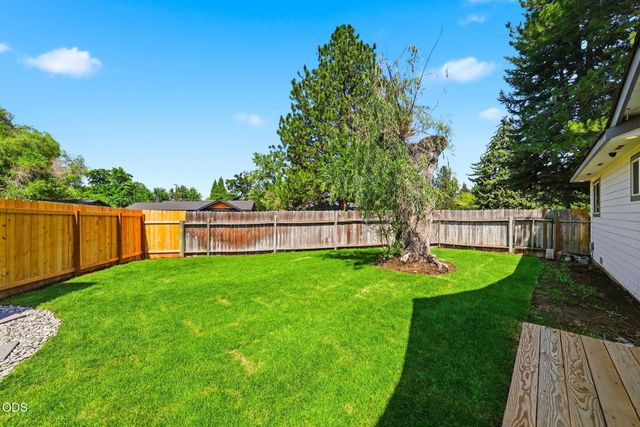 2245 NE Shepard Road, Bend, OR 97701