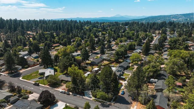 2245 NE Shepard Road, Bend, OR 97701