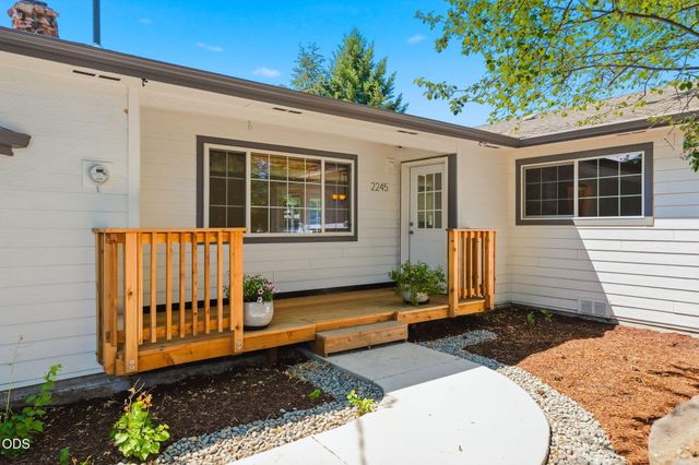 2245 NE Shepard Road, Bend, OR 97701